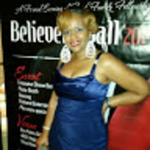 Meet your Posher, Gloria